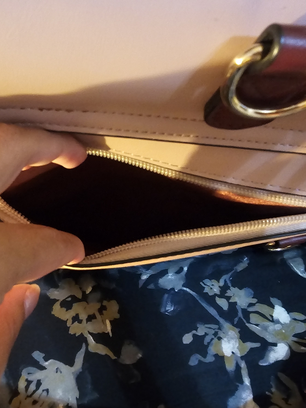 Blush Pink and Cream Briefcase - Picture 2 of 10
